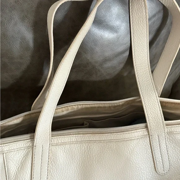 Fossil Cream Leather Tote Bag - Picture 5 of 16